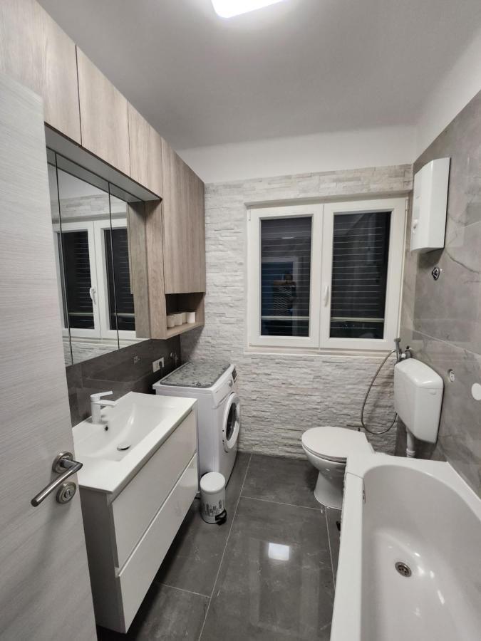 Airport Split Apartment Kaštel Štafilić Екстериор снимка